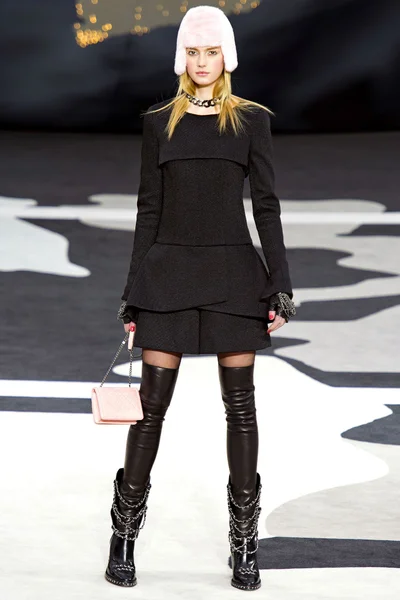 Look 70